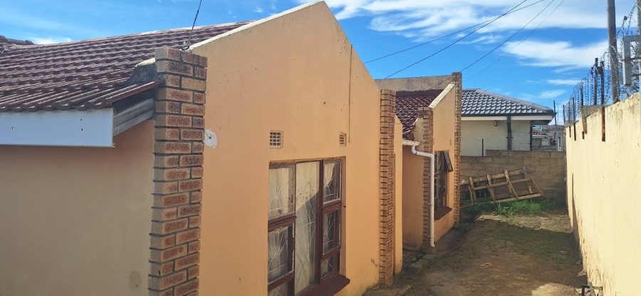 6 Bedroom Property for Sale in Mdantsane Nu 17 Eastern Cape